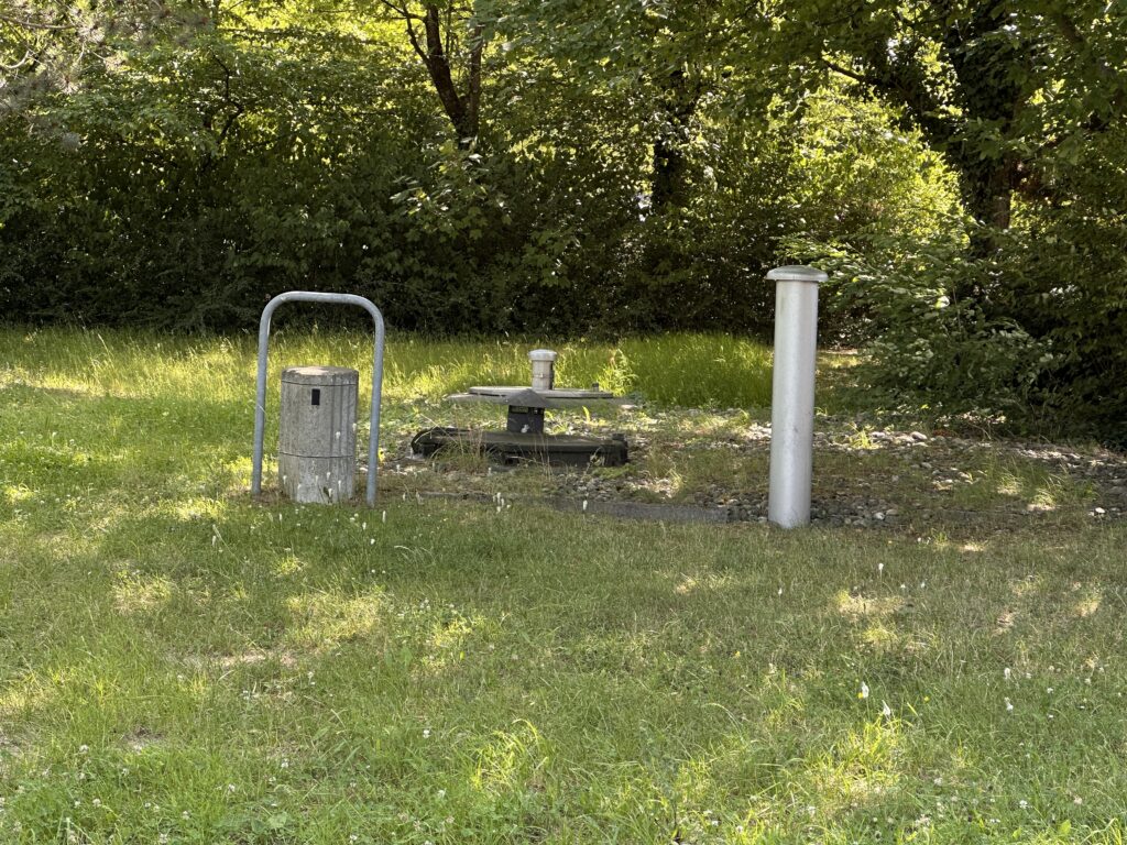 Typische unbeschilderte Armaturen auf der Stadtwerke-Querverbindung